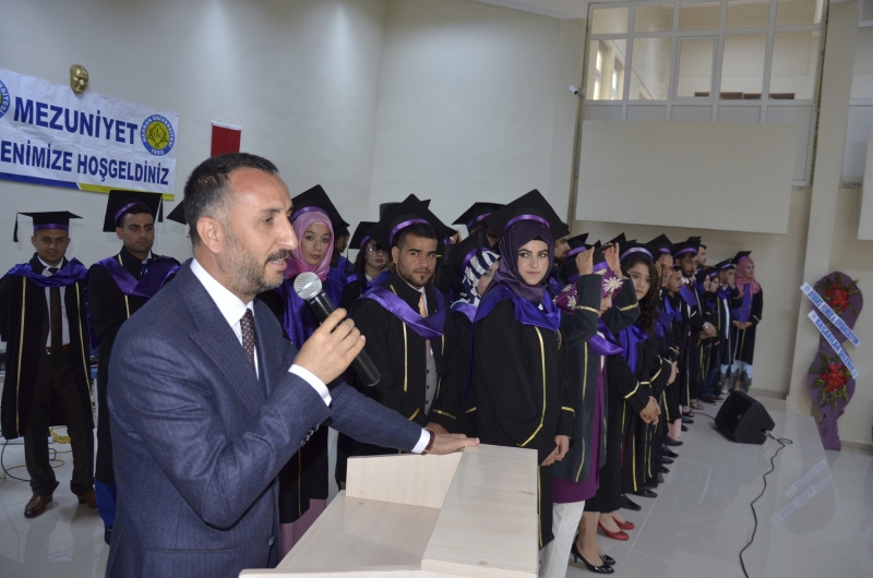 Harran Üniversitesi Siverek Meslek Yüksek Okulunda mezuniyet sevinci