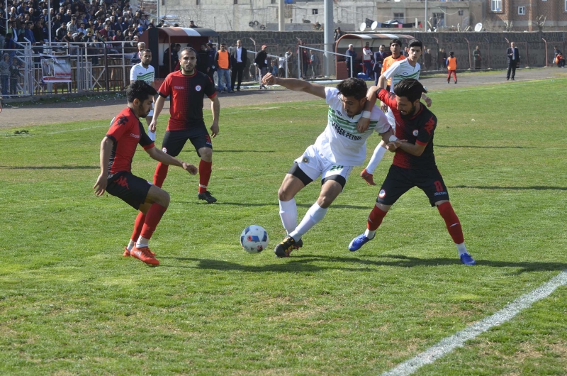 Siverek Belediyespor Akçakale'yi 5-1 mağlup etti