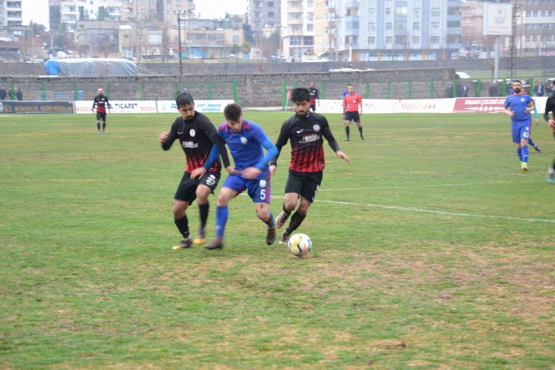 Siverek Belediyespor Dersimspor'a acımadı : 4-1