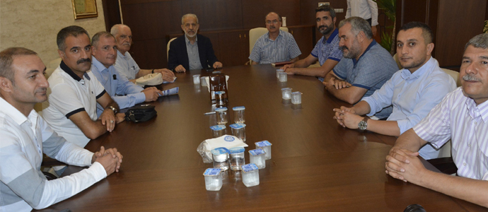 Siverek STK yönetim kurulu üyeleri Harran Üniversitesi Rektörü Çelik ile bir araya geldi