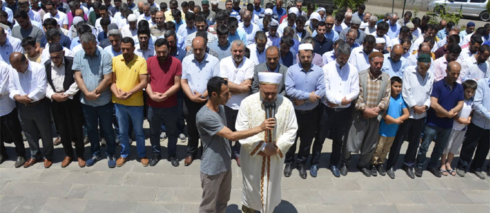 Siverek'te Mursi için gıyabi cenaze namazı kılındı